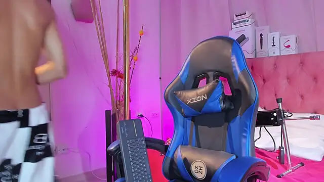  taylor black online show from 04/14/26, 08:59