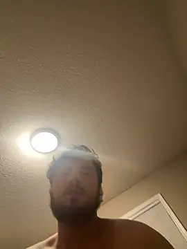 blueeyedman8 online show from 04/17/26, 04:59