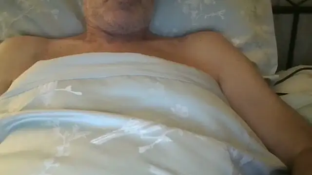 Snapshot of rogpb chatting on 11/21/25, 11:36 rogpb online show from 11/21/25, 11:36