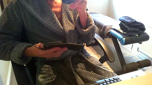 Snapshot of rogpb chatting on 01/08/26, 09:44 rogpb online show from 01/08/26, 09:44