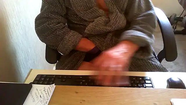 Snapshot of rogpb chatting on 02/16/26, 10:11 rogpb online show from 02/16/26, 10:11