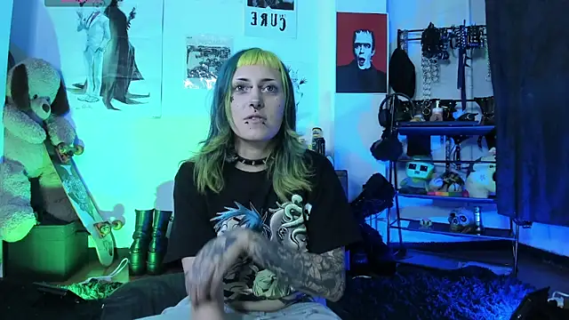kattusauruss online show from 05/24/26, 02:49