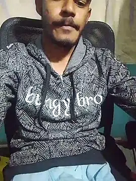 Snapshot of Najmulhaqe66 chatting on 11/28/25, 05:26 Najmulhaqe66 online show from 11/28/25, 05:26