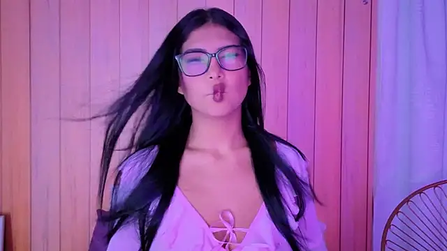 daphnevans online show from 11/28/25, 03:31