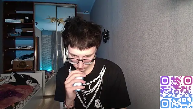 8goat online show from 11/17/25, 04:35