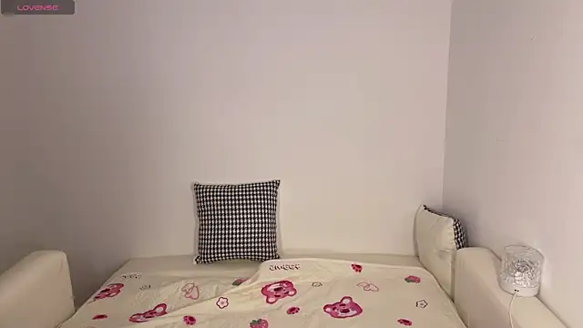 Kittenfishing online show from 09/13/25, 02:06