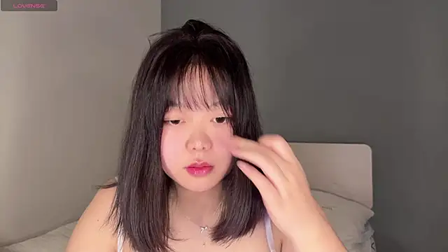 Kittenfishing online show from 09/30/25, 05:56