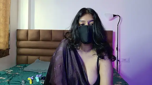 Snapshot of Gulaboo100 chatting on 10/03/25, 06:10 Gulaboo100 online show from 10/03/25, 06:10