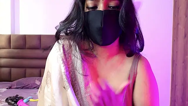 Snapshot of Gulaboo100 chatting on 11/22/25, 07:07 Gulaboo100 online show from 11/22/25, 07:07