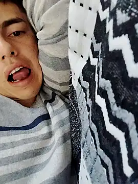 Snapshot of La_Cosita_69 chatting on 10/10/25, 12:04 La Cosita 69 online show from 10/10/25, 12:04