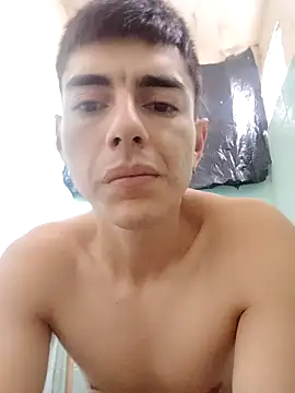 Snapshot of La_Cosita_69 chatting on 10/31/25, 12:28 La Cosita 69 online show from 10/31/25, 12:28