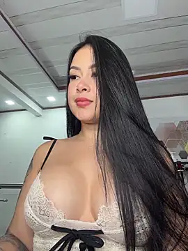 CrisMarulanda online show from 02/10/26, 04:05