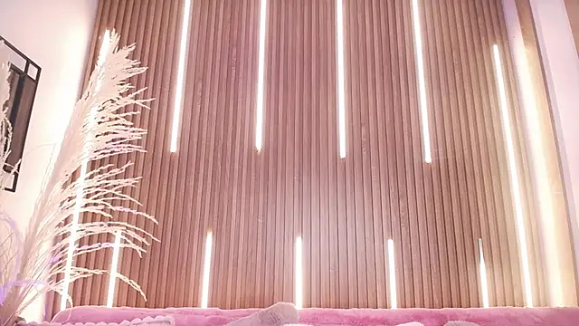 MylaDreams online show from 09/28/25, 03:23