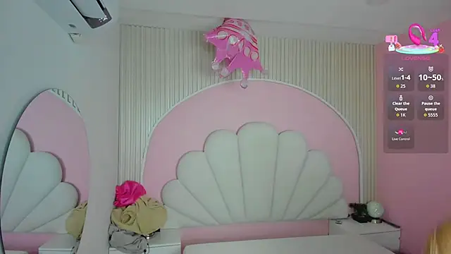 hinata dolly online show from 04/04/26, 11:08