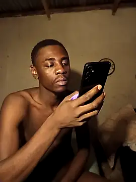 Snapshot of Chocolatepapix chatting on 03/02/26, 08:15 Chocolatepapix online show from 03/02/26, 08:15