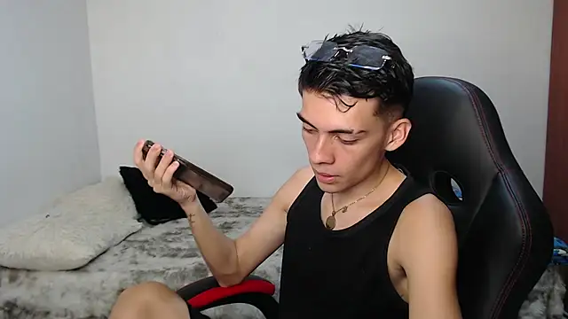 Rimuru17 online show from 04/01/26, 04:35