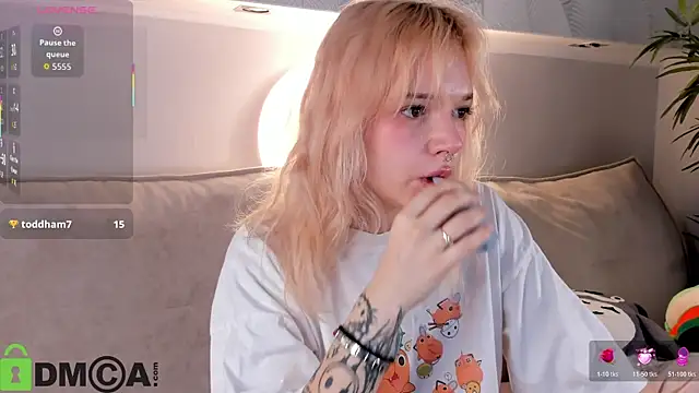 Molly Platt online show from 03/18/26, 09:12