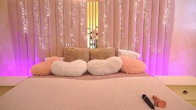 HeavenElle online show from 03/02/26, 07:09