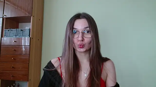 LooveELLYx online show from 02/23/25, 02:25