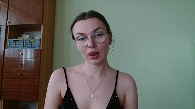 LooveELLYx online show from 10/06/25, 01:30