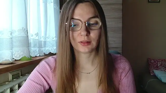 LooveELLYx online show from 12/15/25, 07:23