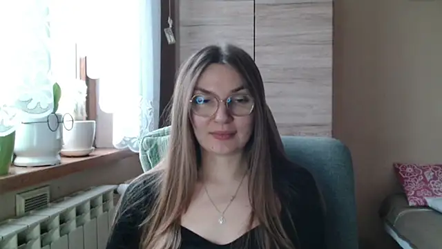 LooveELLYx online show from 12/22/25, 07:38