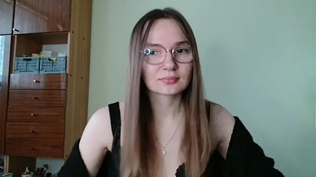 LooveELLYx online show from 01/15/26, 07:35