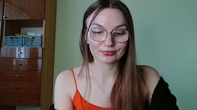 LooveELLYx online show from 02/05/26, 02:33