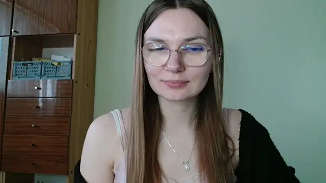 LooveELLYx online show from 02/12/26, 07:36