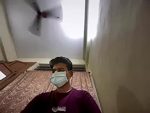 Snapshot of Ali_1302 chatting on 10/26/25, 03:29 Ali 1302 online show from 10/26/25, 03:29