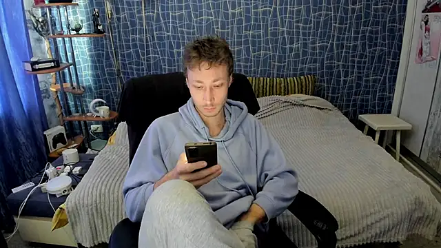 CuteBoy228 online show from 04/14/26, 11:27