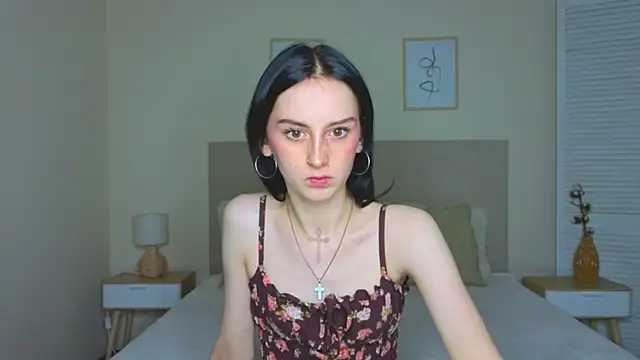 Snapshot of Little_moly999 chatting on 09/10/25, 07:47 Little moly999 online show from 09/10/25, 07:47