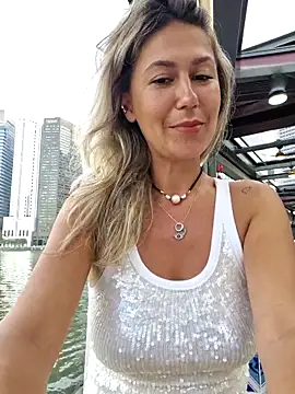 CelynaRoss online show from 02/27/26, 10:04