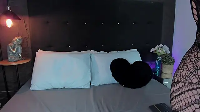 Rose Blossom online show from 12/03/25, 05:15