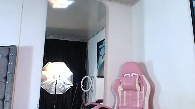 GraceWallace  online show from 02/08/26, 05:11