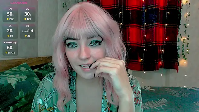 MagicPink online show from 12/18/25, 12:00