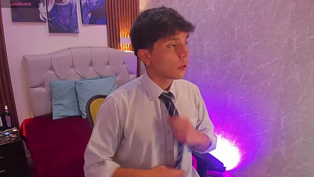 Thiago Kozak online show from 10/23/25, 01:43