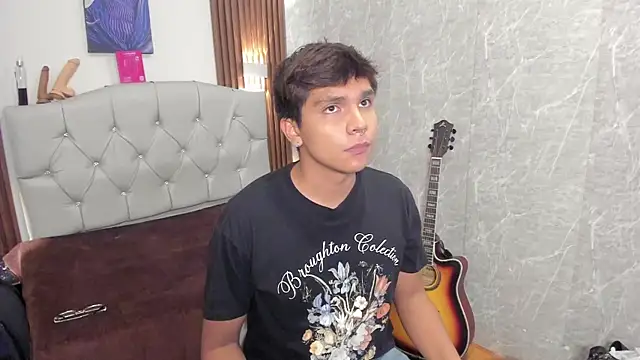 Snapshot of Thiago_Kozak chatting on 06/08/26, 07:36 Thiago Kozak online show from 06/08/26, 07:36