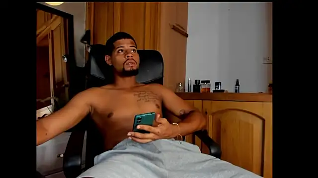 Snapshot of yurgaki_21 chatting on 02/28/26, 12:50 yurgaki 21 online show from 02/28/26, 12:50