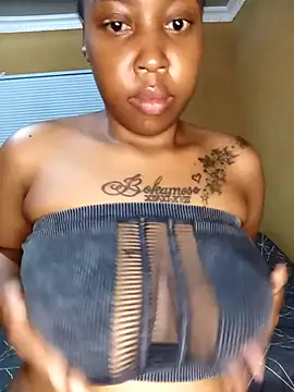 PreggyBunny online show from 10/20/25, 08:20