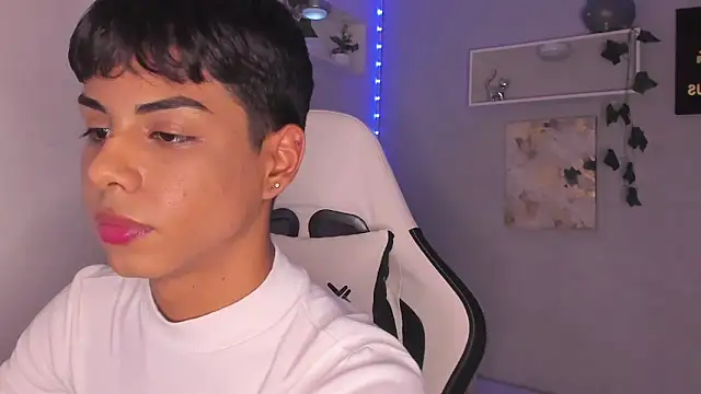 Thomas wil online show from 10/16/25, 06:25