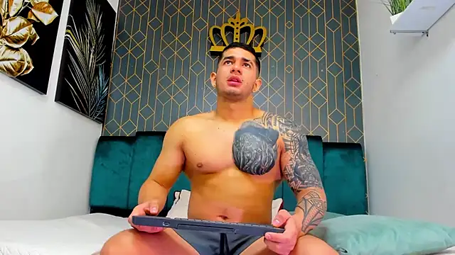 king falconer online show from 09/27/25, 03:11