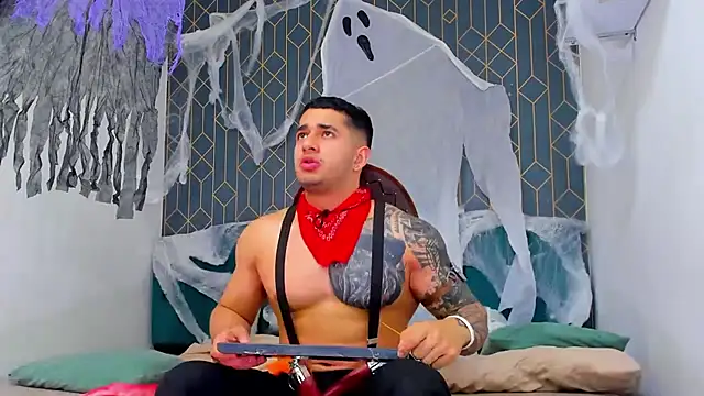 king falconer online show from 10/11/25, 03:17