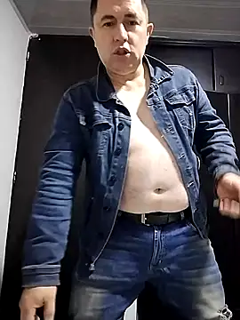 BigCristh79 online show from 02/16/26, 07:32