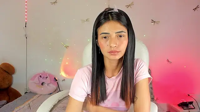 princessluna 19 online show from 10/06/25, 10:18