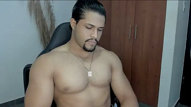 Snapshot of Evansdark1 chatting on 07/10/26, 12:04 Evansdark1 online show from 07/10/26, 12:04
