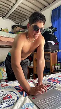 RobinLenoxx online show from 03/22/26, 08:34