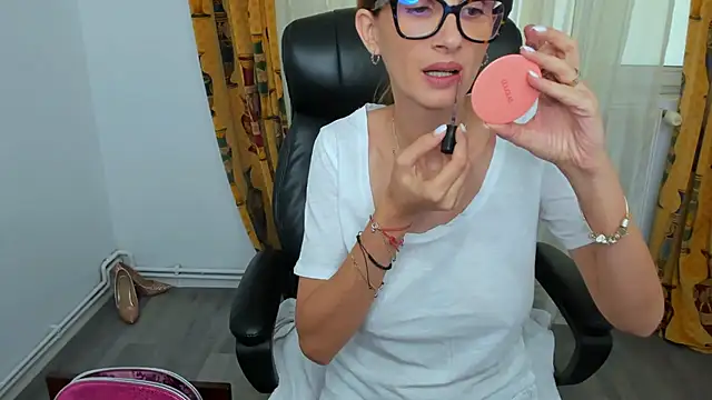 NaughtyWifey1 online show from 09/11/25, 05:18