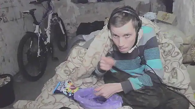 makarov1993 online show from 10/17/25, 08:22