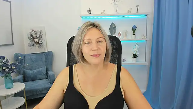 NinaStarle online show from 09/24/25, 04:27